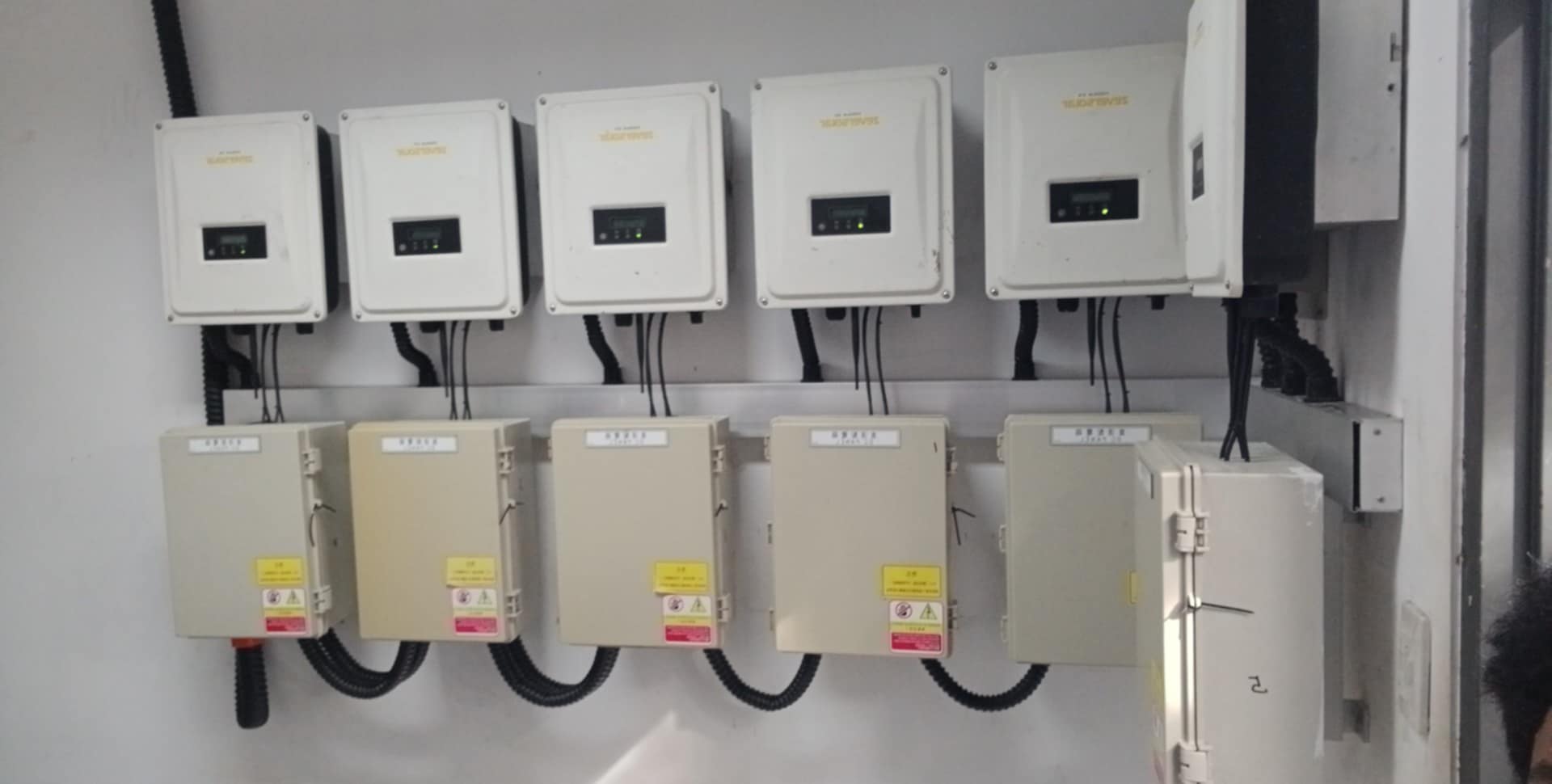 Multi-Inverter Commissioning Wall